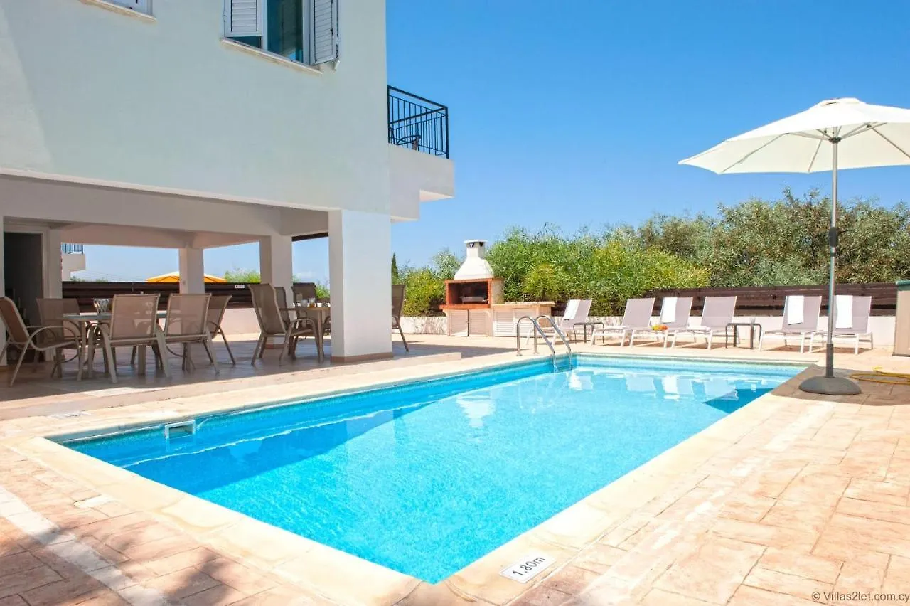 פרוטאראס Villa Ourania 0*,