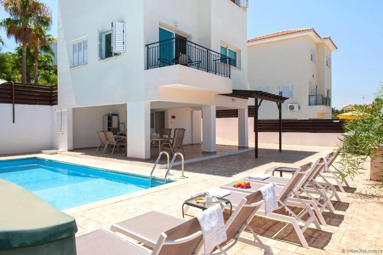 פרוטאראס Villa Ourania