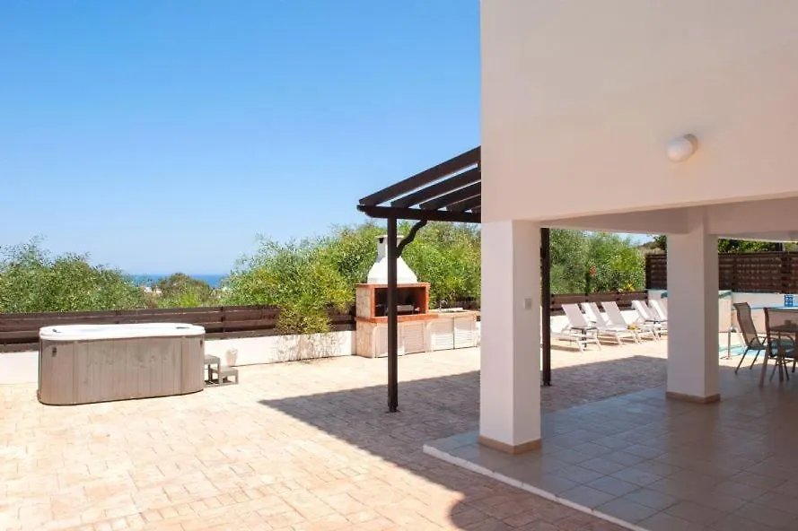 פרוטאראס Villa Ourania