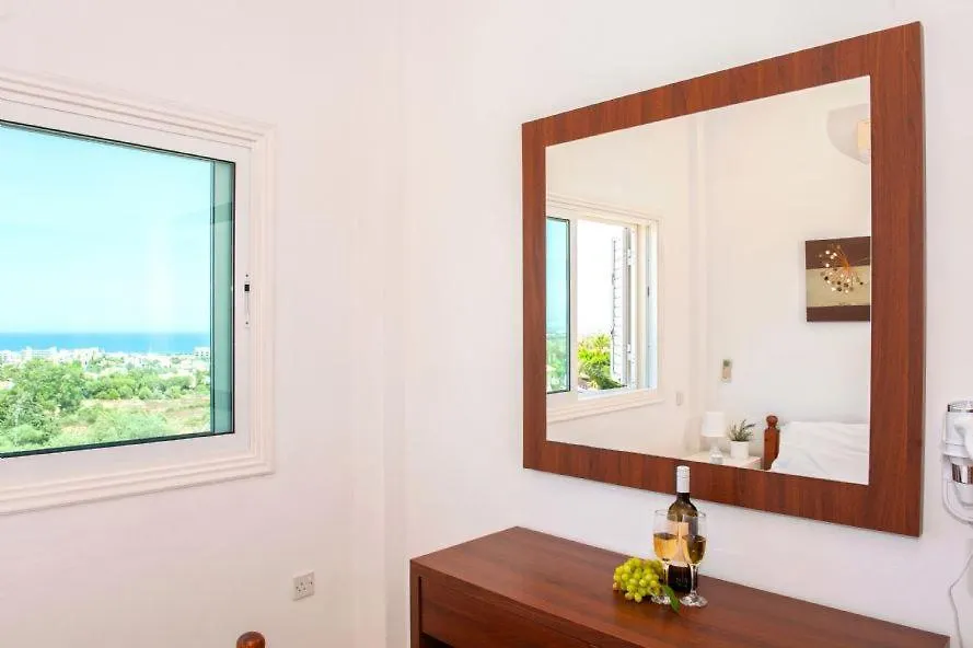 פרוטאראס Villa Ourania